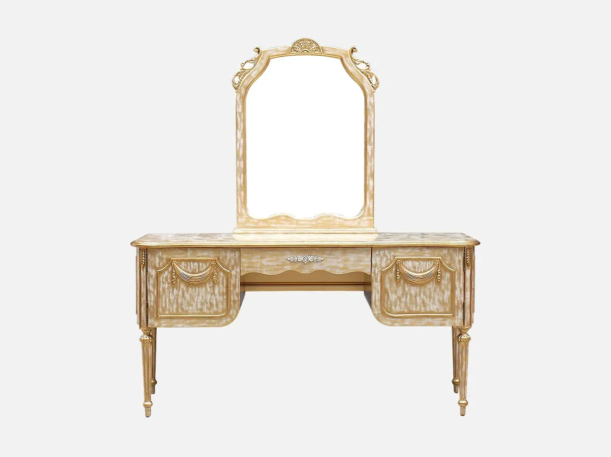 French Vanity V-081